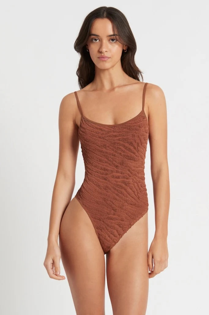 Low Palace One Piece