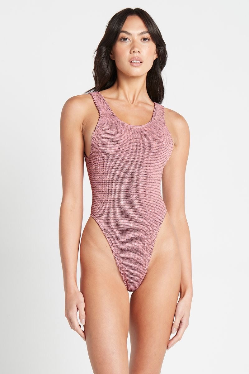 Maxam One Piece