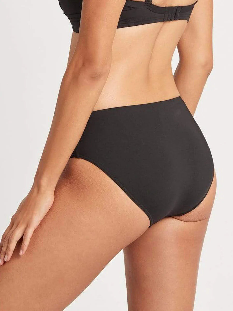 Essentials Mid Rise Bottom