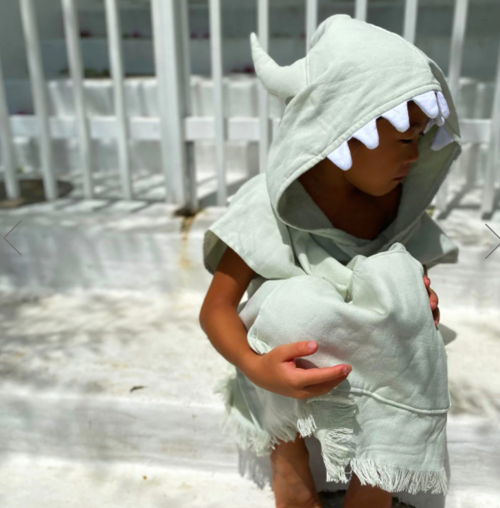 sunnylife HOODED TOWEL MONSTER online exclusive Seychelles